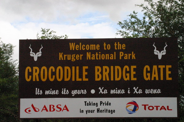 SAF227_kruger_crocodile_bridge