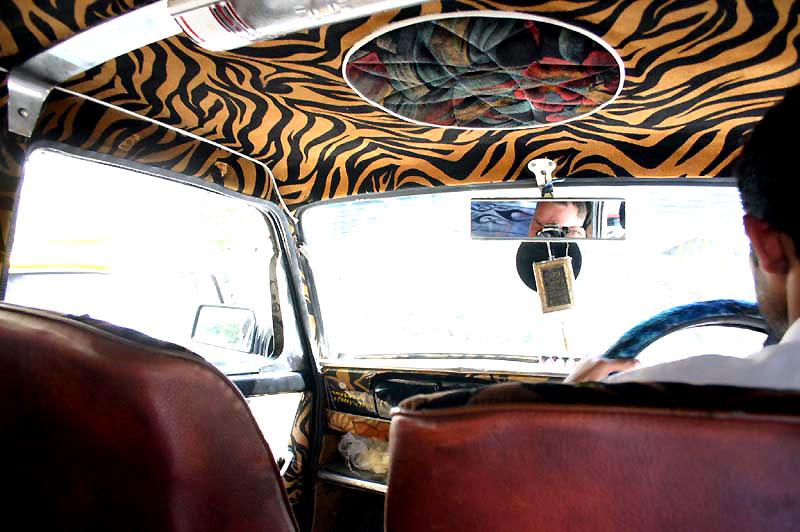 IND6570_bombay_mumbai_taxi