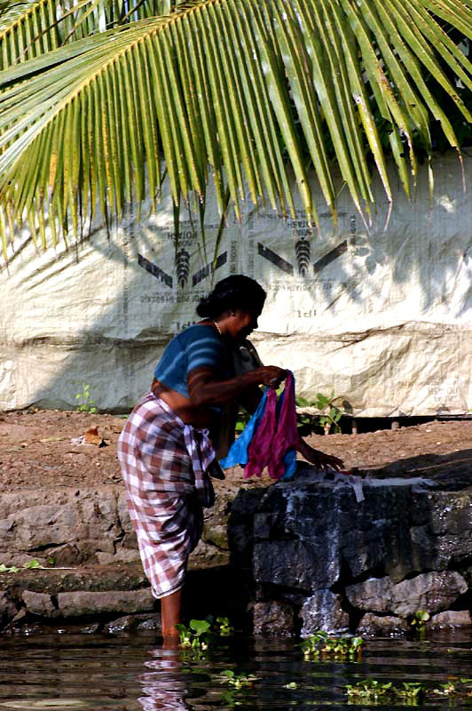 IND7009_kerala_backwaters
