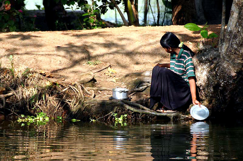 IND7010_kerala_backwaters