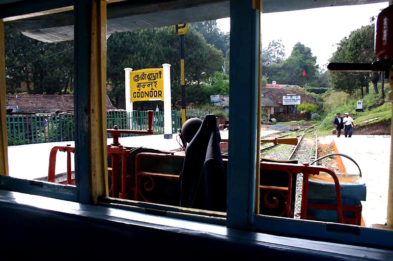 IND7155_train_railway