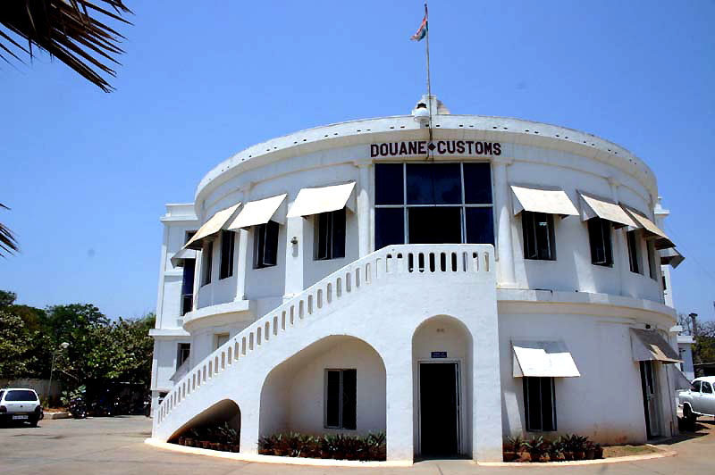 IND7694_pondichery_puducherry_douanes_customs
