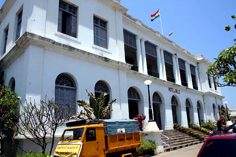 IND7698_pondichery_puducherry_hotel_de_ville