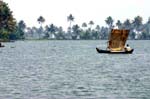 IND6936_kerala_backwaters