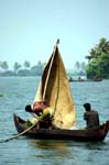 IND6949_kerala_backwaters
